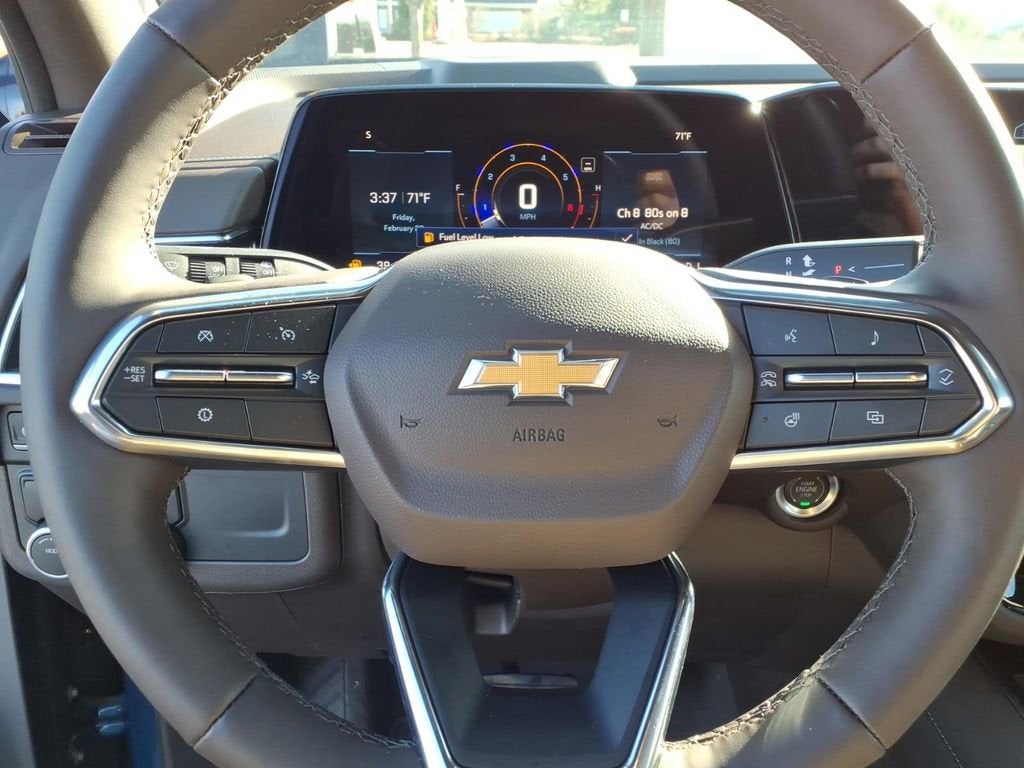 2025 Chevrolet Suburban LT