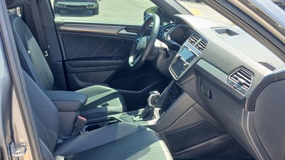 2024 Volkswagen Tiguan SE R-Line Black