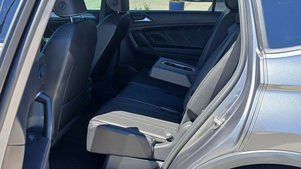 2024 Volkswagen Tiguan SE R-Line Black