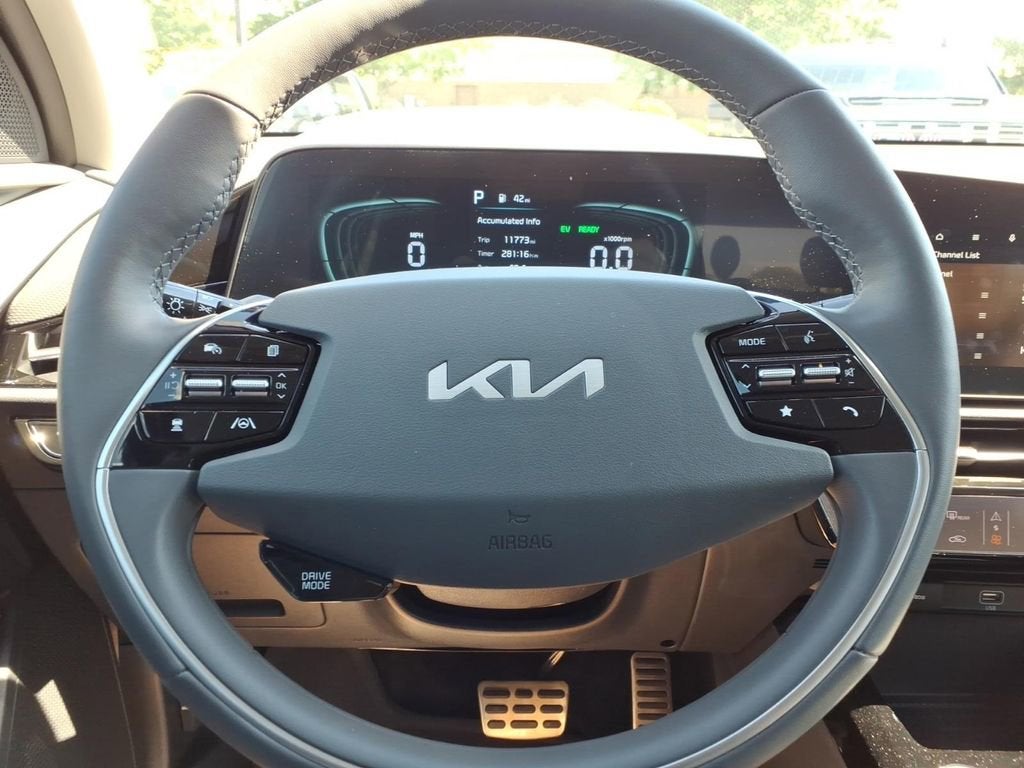 2025 Kia Niro SX Touring
