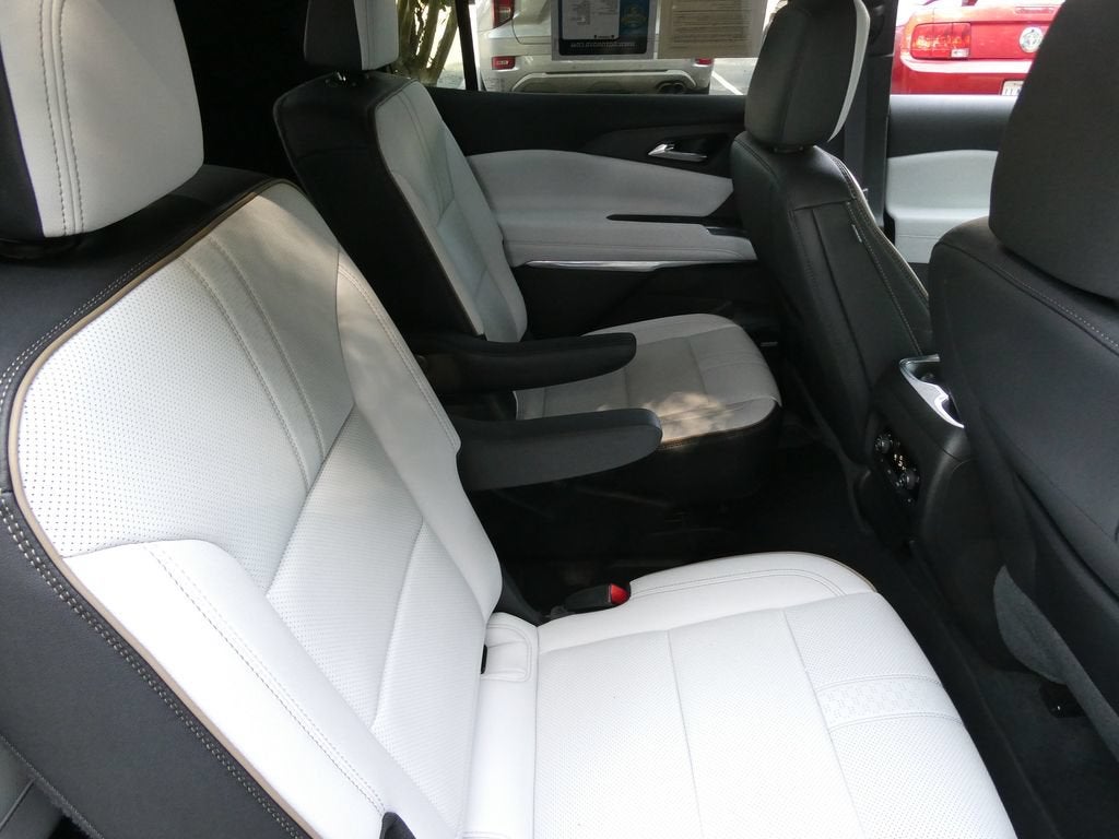 2025 Chevrolet Traverse High Country