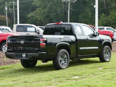 2025 Nissan Frontier SV